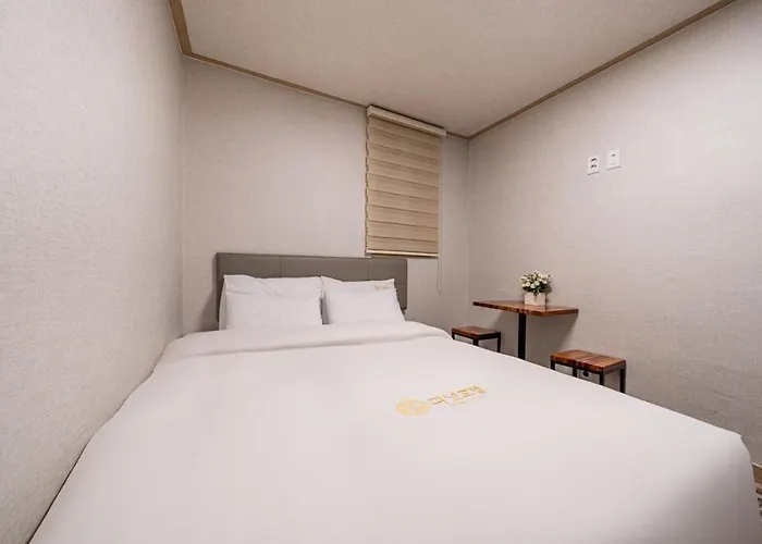 Peanut Myeongdong Seoel